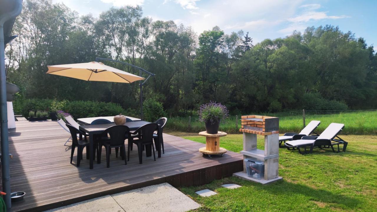 Villa ADurbuy avec Jacuzzi Extérieur photo